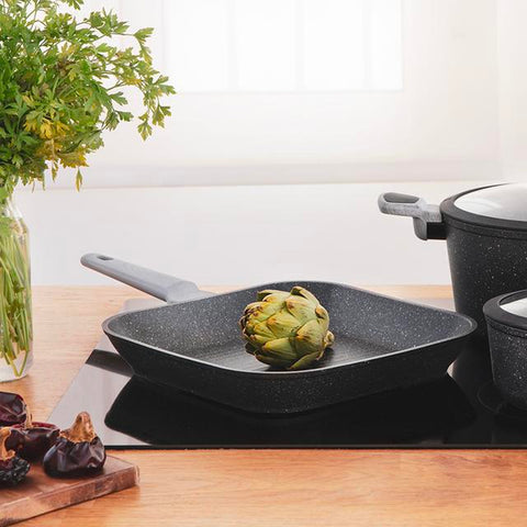 Frying Pan (28 x 28cm) - Asters Maldives