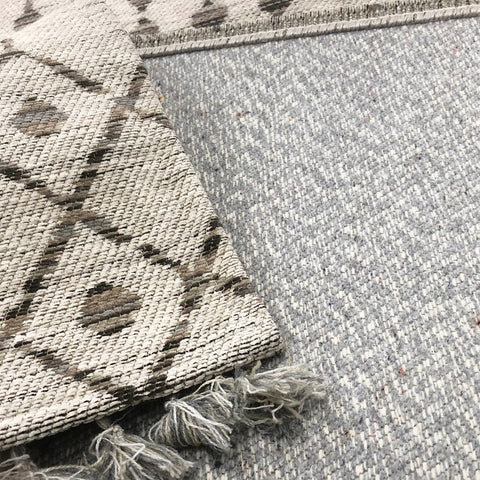 Fringe Rug (160 x 230cm) - Asters Maldives