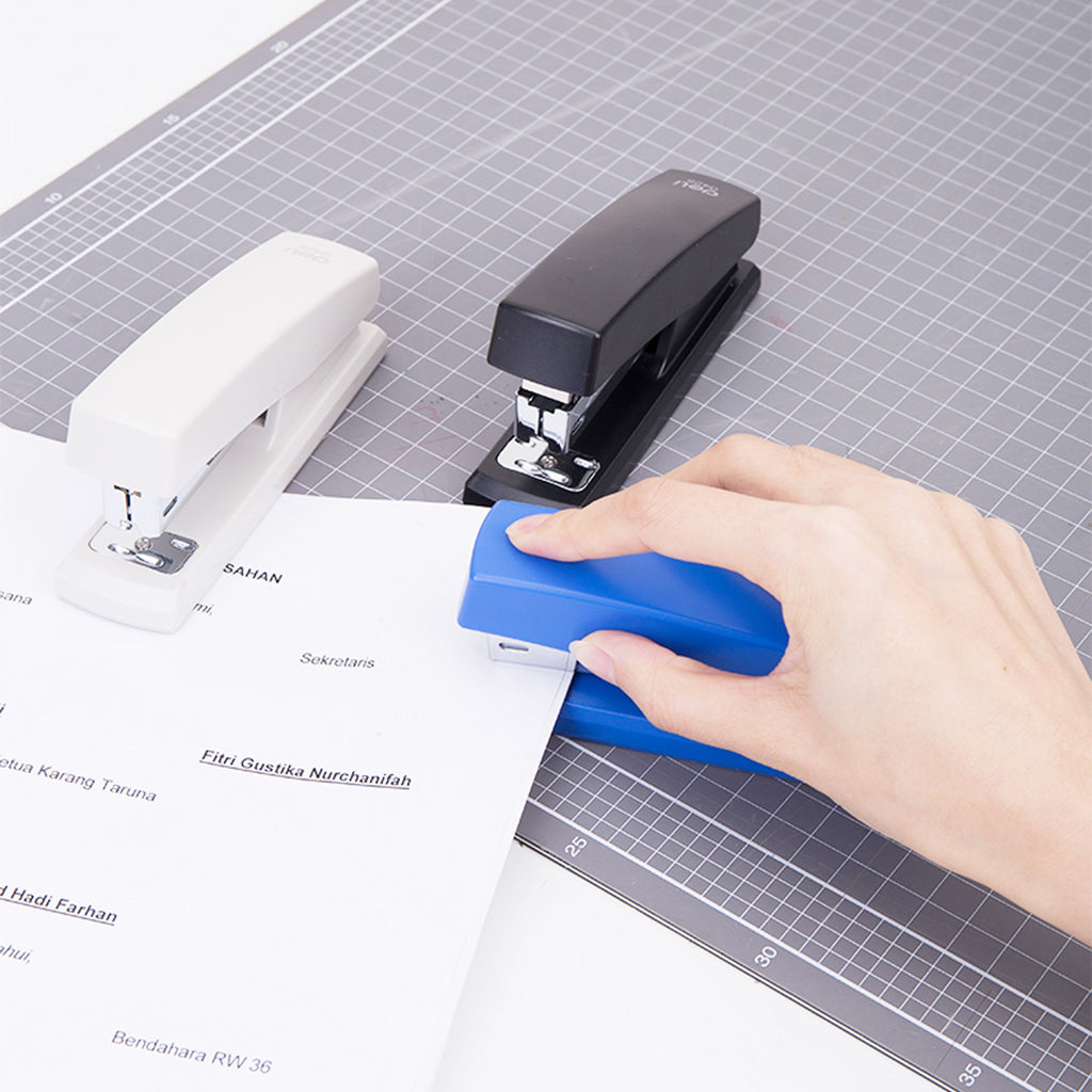 Desktop Stapler - Asters Maldives