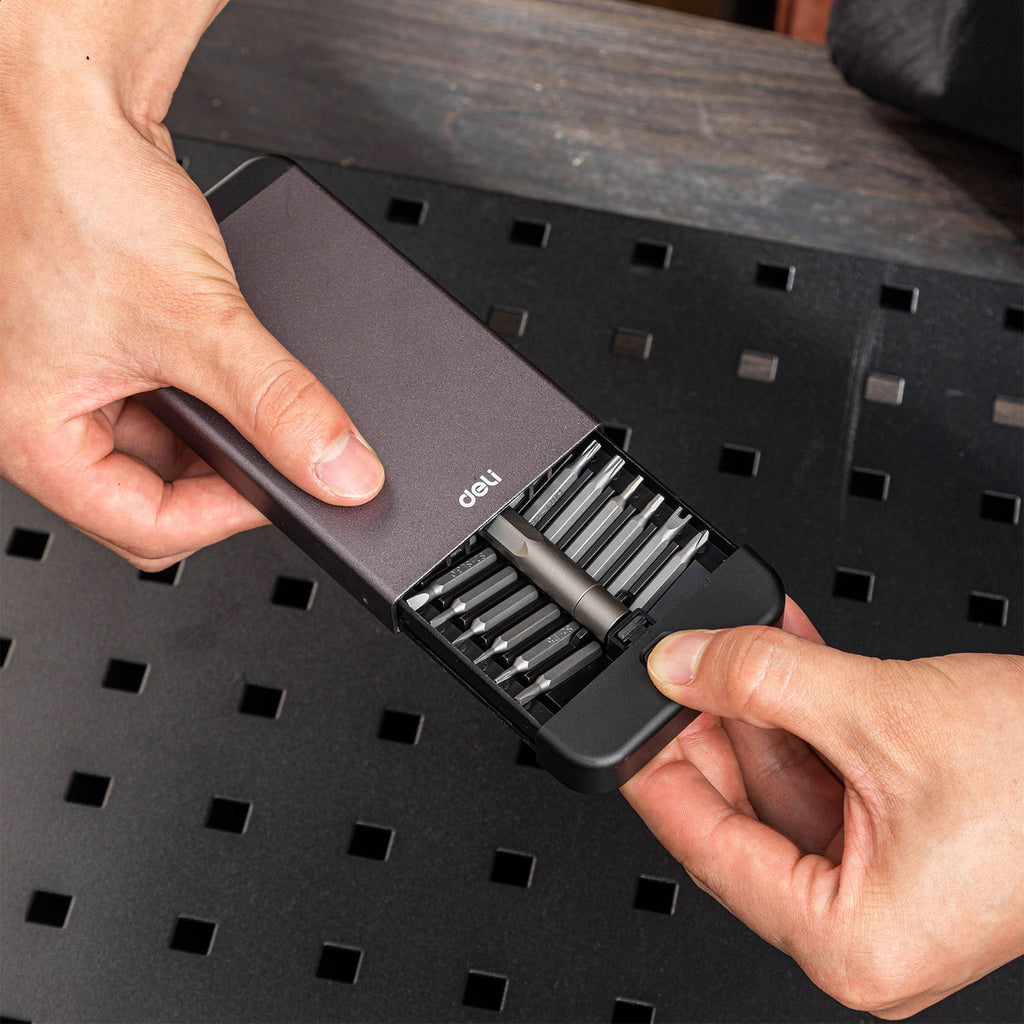 Screwdriver Set (24 PCs) - Asters Maldives