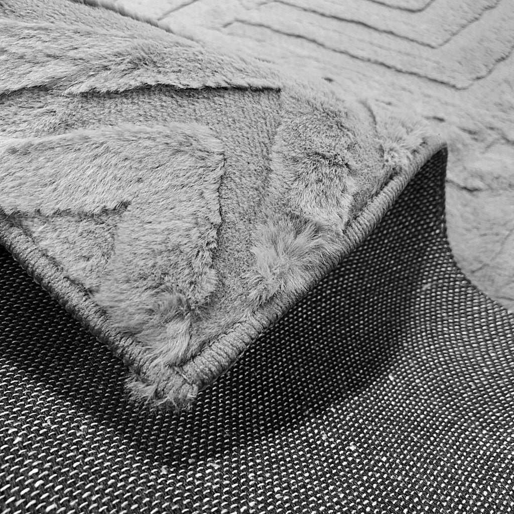 Faux Rabbit Fur Rug (120 x 170cm) - Asters Maldives