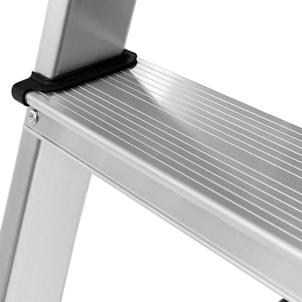 Double-Sided Ladder (4 Steps) - Asters Maldives