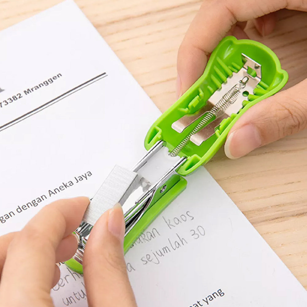 Desktop Stapler - Asters Maldives